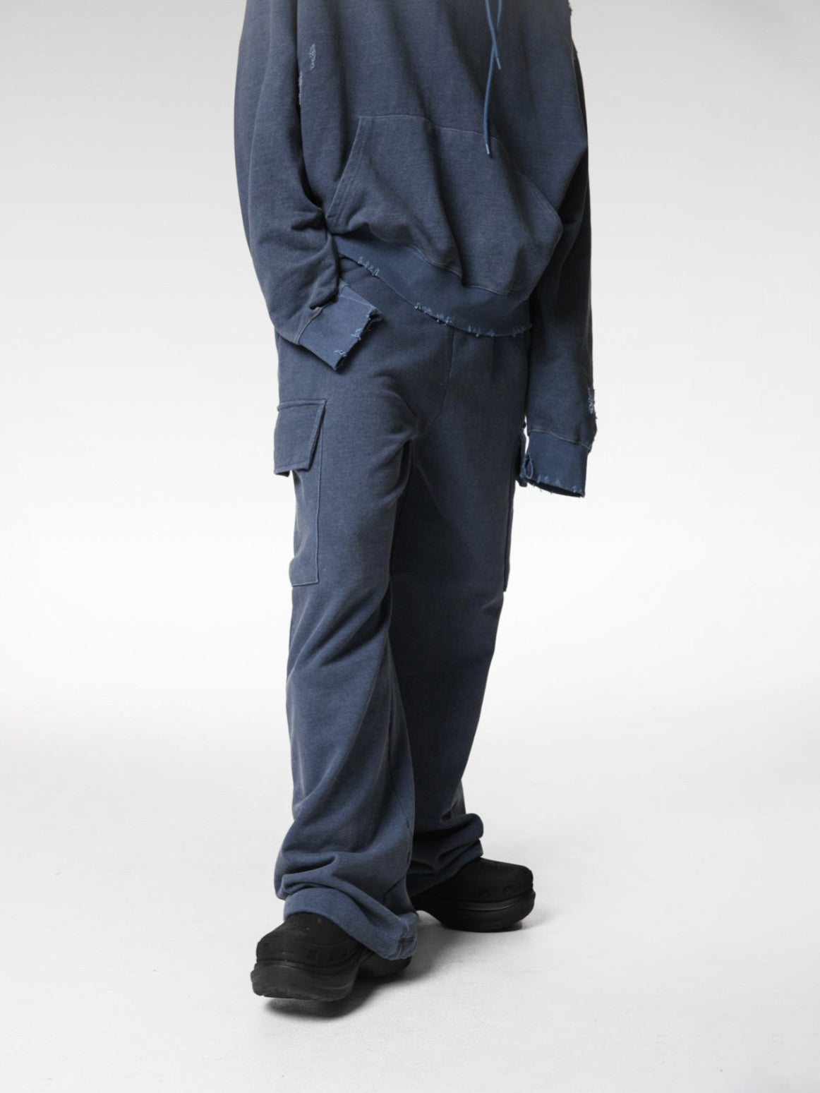 Pigment Cargo Pants (blue)